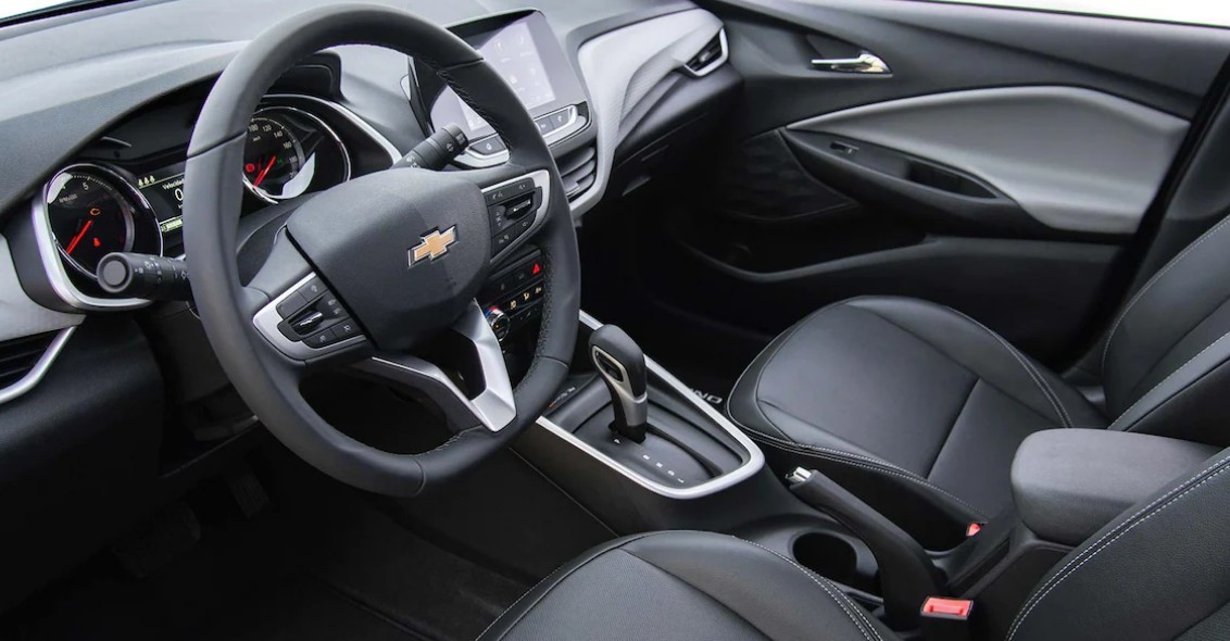 Já dirigimos: Chevrolet Onix Plus Premier é bom, bonito e barato - Revista  Carro