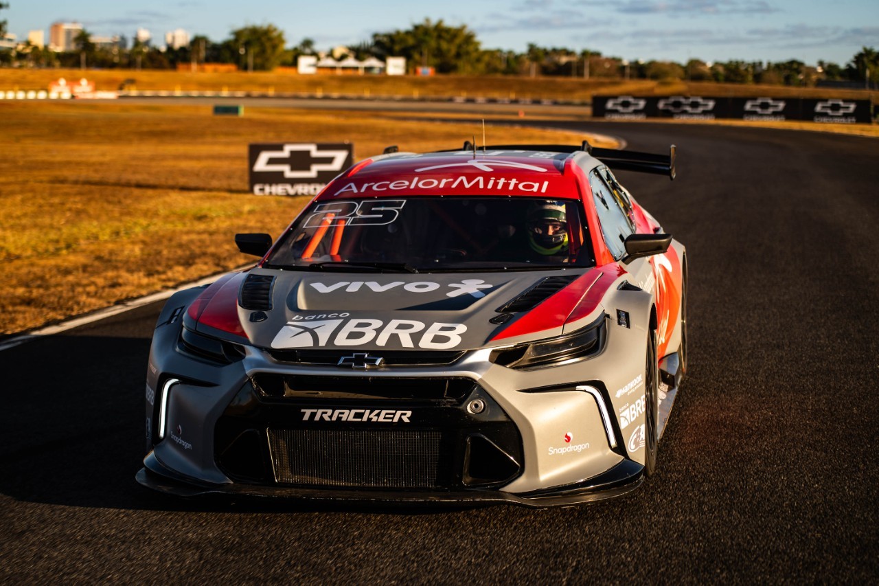 Imagem referente à notícia Tracker Stock Car é exibido pela primeira vez no Festival Interlagos